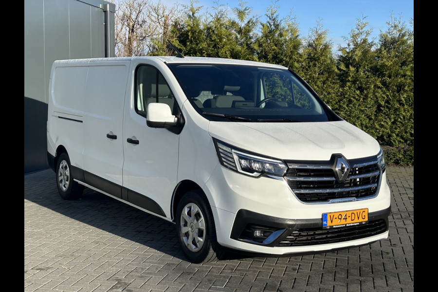 Renault Trafic 2.0 dCi 110 PK / L2H1 / TREKHAAK / 31.141 KM !! / 1e EIG. / AIRCO / CRUISE / 3-ZITS / APPLE CARPLAY / LED