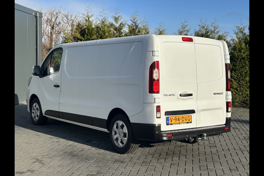 Renault Trafic 2.0 dCi 110 PK / L2H1 / TREKHAAK / 31.141 KM !! / 1e EIG. / AIRCO / CRUISE / 3-ZITS / APPLE CARPLAY / LED
