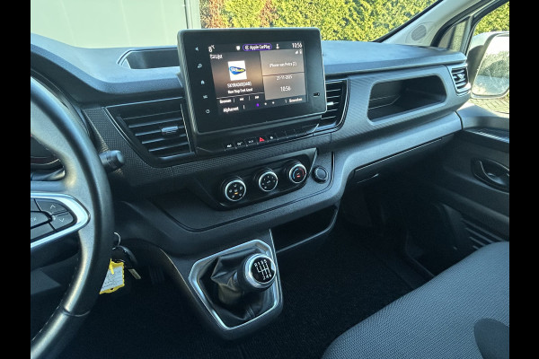 Renault Trafic 2.0 dCi 110 PK / L2H1 / TREKHAAK / 31.141 KM !! / 1e EIG. / AIRCO / CRUISE / 3-ZITS / APPLE CARPLAY / LED