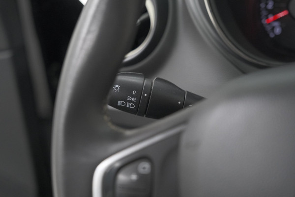 Renault Captur TCe 90 Limited | Parkeersensoren | Navigatie | Airco | Cruise Control | LM-Velgen