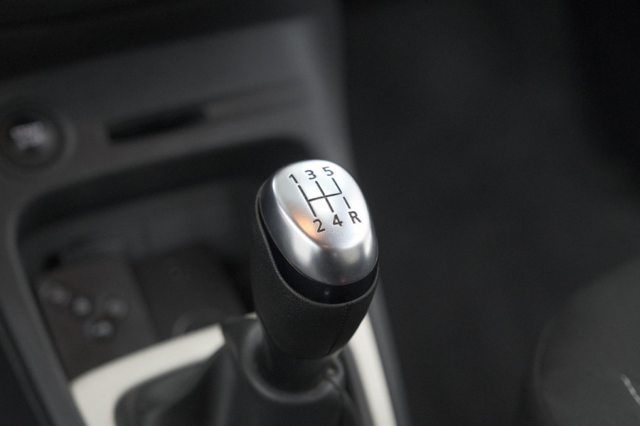 Renault Captur TCe 90 Limited | Parkeersensoren | Navigatie | Airco | Cruise Control | LM-Velgen