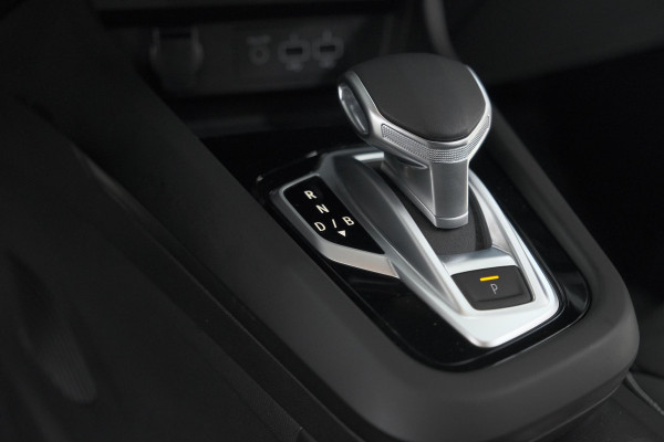 Renault Arkana 1.6 E-Tech hybrid 145 E-Tech Engineered | Camera | Adaptieve Cruise Control | Dodehoekdetectie