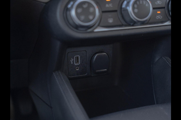 Nissan Micra 1.0 IG-T Acenta / Cruise / Carplay / Trek haak