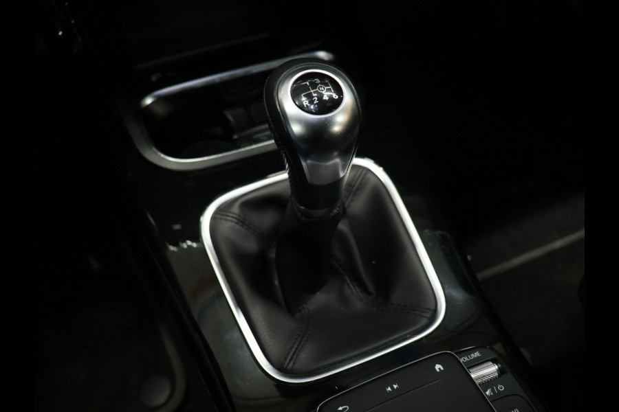 Mercedes-Benz A-Klasse 160 Sport Business Solution *WEEKAANBIEDING* [WIDESCREEN, APPLE CARPLAY, ANDROID AUTO, STOELVERWARMING, CAMERA, SPORTSTOELEN, NIEUWSTAAT]