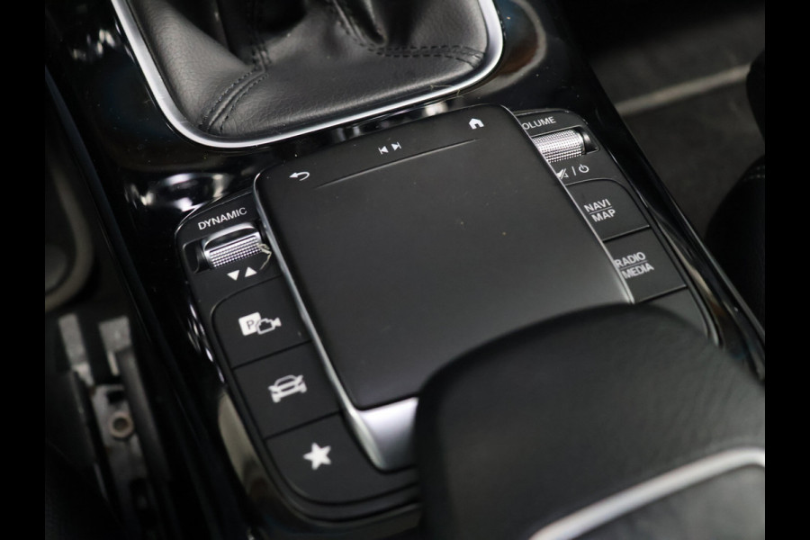 Mercedes-Benz A-Klasse 160 Sport Business Solution *WEEKAANBIEDING* [WIDESCREEN, APPLE CARPLAY, ANDROID AUTO, STOELVERWARMING, CAMERA, SPORTSTOELEN, NIEUWSTAAT]
