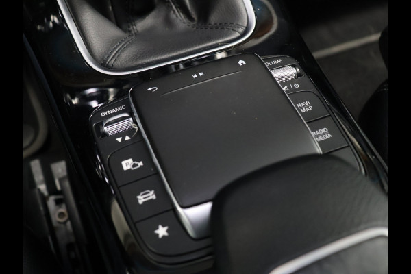 Mercedes-Benz A-Klasse 160 Sport Business Solution *WEEKAANBIEDING* [WIDESCREEN, APPLE CARPLAY, ANDROID AUTO, STOELVERWARMING, CAMERA, SPORTSTOELEN, NIEUWSTAAT]