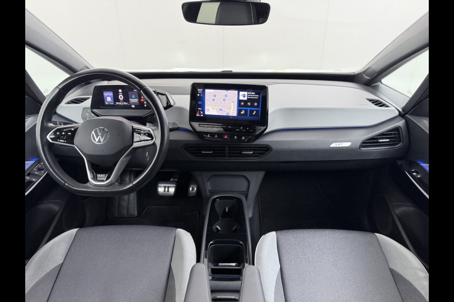 Volkswagen ID.3 First Plus 58kWh SOH 91% Adap.Cruise Apple Carplay Android Lmv 19" Navi Camera Pdc Stoel+Stuurverwarming Keyless Advanced Matrix Led + Dynamisch Led Achterlicht en Isofix DAB Privacy Glas Rijstrooksensor SOH 91% 1e Eigenaar Origineel Nederlandse Auto