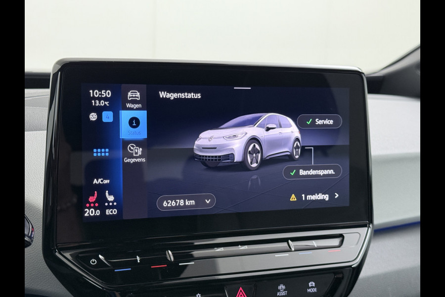 Volkswagen ID.3 First Plus 58kWh SOH 91% Adap.Cruise Apple Carplay Android Lmv 19" Navi Camera Pdc Stoel+Stuurverwarming Keyless Advanced Matrix Led + Dynamisch Led Achterlicht en Isofix DAB Privacy Glas Rijstrooksensor SOH 91% 1e Eigenaar Origineel Nederlandse Auto