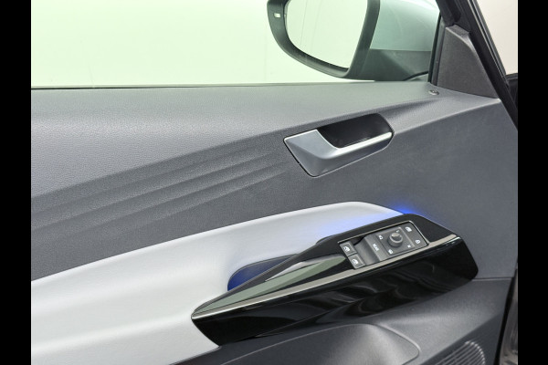 Volkswagen ID.3 First Plus 58kWh SOH 91% Adap.Cruise Apple Carplay Android Lmv 19" Navi Camera Pdc Stoel+Stuurverwarming Keyless Advanced Matrix Led + Dynamisch Led Achterlicht en Isofix DAB Privacy Glas Rijstrooksensor SOH 91% 1e Eigenaar Origineel Nederlandse Auto