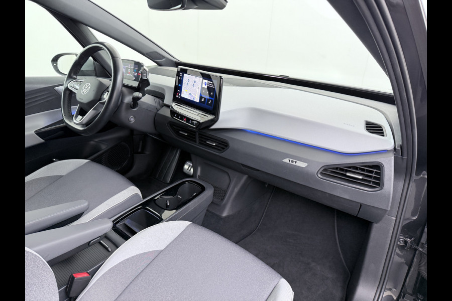 Volkswagen ID.3 First Plus 58kWh SOH 91% Adap.Cruise Apple Carplay Android Lmv 19" Navi Camera Pdc Stoel+Stuurverwarming Keyless Advanced Matrix Led + Dynamisch Led Achterlicht en Isofix DAB Privacy Glas Rijstrooksensor SOH 91% 1e Eigenaar Origineel Nederlandse Auto