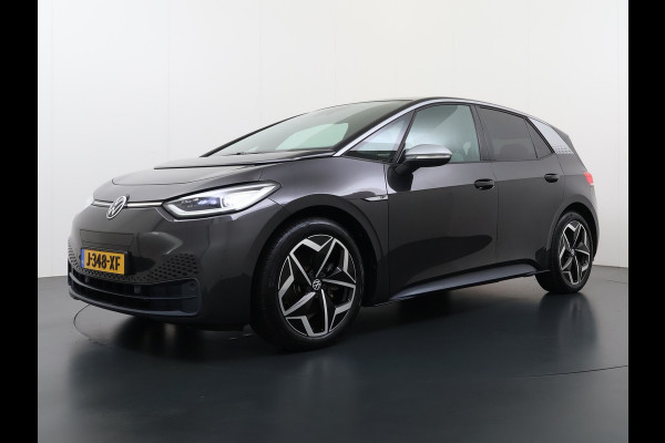 Volkswagen ID.3 First Plus 58kWh SOH 91% Adap.Cruise Apple Carplay Android Lmv 19" Navi Camera Pdc Stoel+Stuurverwarming Keyless Advanced Matrix Led + Dynamisch Led Achterlicht en Isofix DAB Privacy Glas Rijstrooksensor SOH 91% 1e Eigenaar Origineel Nederlandse Auto