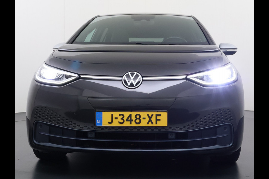 Volkswagen ID.3 First Plus 58kWh SOH 91% Adap.Cruise Apple Carplay Android Lmv 19" Navi Camera Pdc Stoel+Stuurverwarming Keyless Advanced Matrix Led + Dynamisch Led Achterlicht en Isofix DAB Privacy Glas Rijstrooksensor SOH 91% 1e Eigenaar Origineel Nederlandse Auto