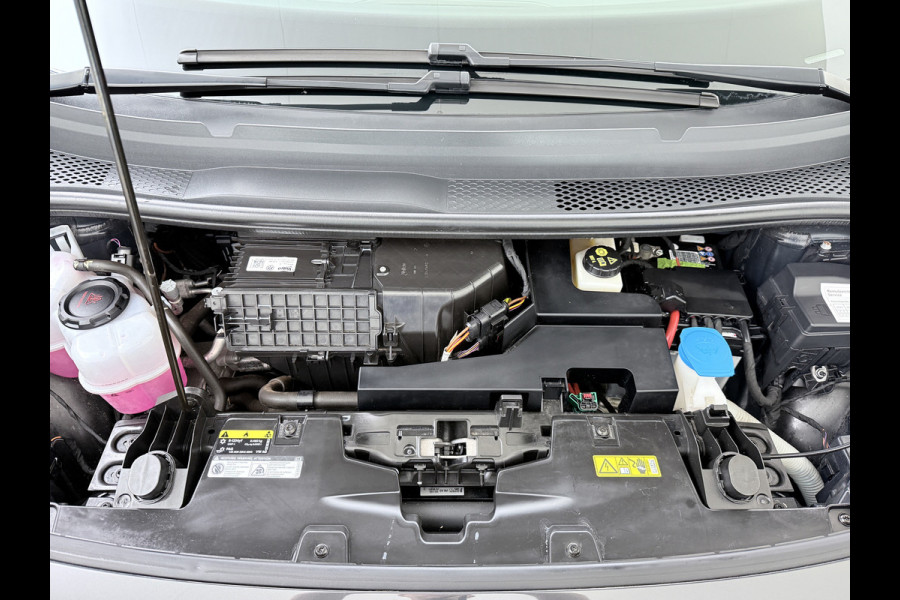 Volkswagen ID.3 First Plus 58kWh SOH 91% Adap.Cruise Apple Carplay Android Lmv 19" Navi Camera Pdc Stoel+Stuurverwarming Keyless Advanced Matrix Led + Dynamisch Led Achterlicht en Isofix DAB Privacy Glas Rijstrooksensor SOH 91% 1e Eigenaar Origineel Nederlandse Auto