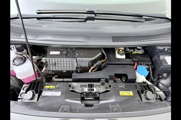 Volkswagen ID.3 First Plus 58kWh SOH 91% Adap.Cruise Apple Carplay Android Lmv 19" Navi Camera Pdc Stoel+Stuurverwarming Keyless Advanced Matrix Led + Dynamisch Led Achterlicht en Isofix DAB Privacy Glas Rijstrooksensor SOH 91% 1e Eigenaar Origineel Nederlandse Auto