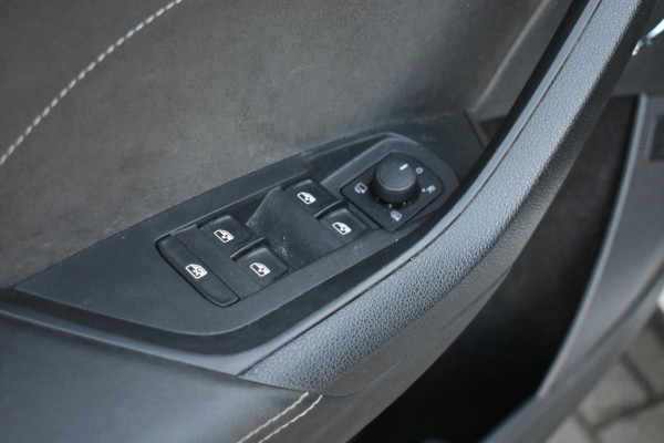 Škoda Kodiaq 1.5 TSI Sportline | MJ22 | TREKHAAK | CANTON | CAMERA | ADAPTIEVE CRUISE CONTROLE | SFEERVERLICHTING | NAP