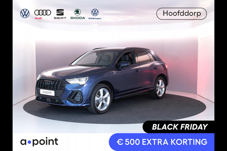Audi Q3 45 TFSI e S edition 245 pk S-tronic | Navigatie | Parkeersensoren (Park assist) | Achteruitrijcamera | Adaptieve cruise control | Lederen bekleding | Elektr. voorstoelen | S-Line |