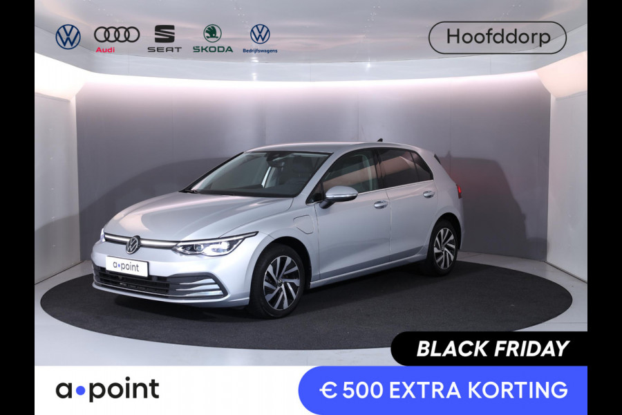 Volkswagen Golf 1.4 eHybrid Style 204 pk Automaat (DSG) | Navigatie | Parkeersensoren | Adaptieve cruise control | LED koplampen | Stoelverwarming |