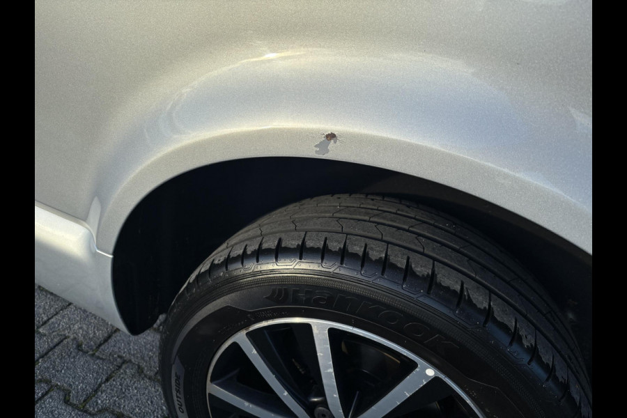 Volkswagen Transporter 2.0 TDI L2H1 DC*AUTOM.*A/C*ACC*NAVI*HAAK*CARPLAY*