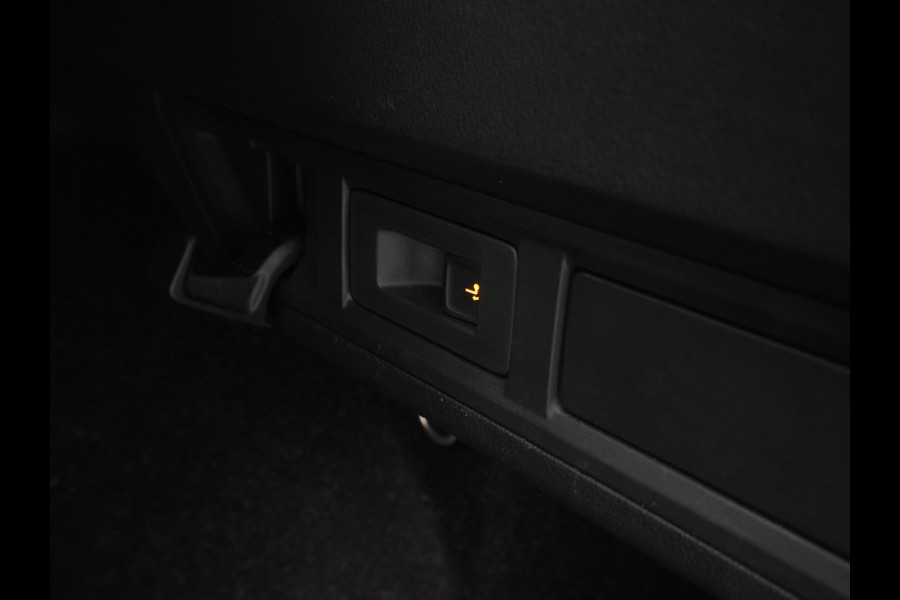 Škoda Octavia Combi 1.0 TSI 110pk Business Edition Trekhaak Navigatie Keyless Clima argon