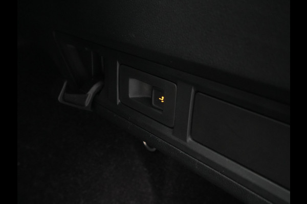 Škoda Octavia Combi 1.0 TSI 110pk Business Edition Trekhaak Navigatie Keyless Clima argon