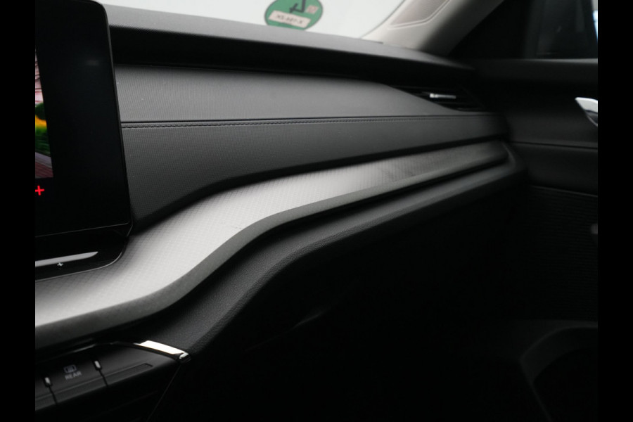 Škoda Octavia Combi 1.0 TSI 110pk Business Edition Trekhaak Navigatie Keyless Clima argon