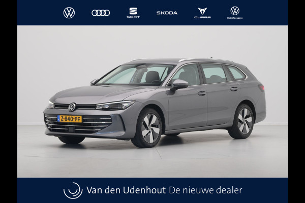 Volkswagen Passat Variant 1.5 eTSI 150pk Business Trekhaak Navigatie Camera Acc ARGON 112