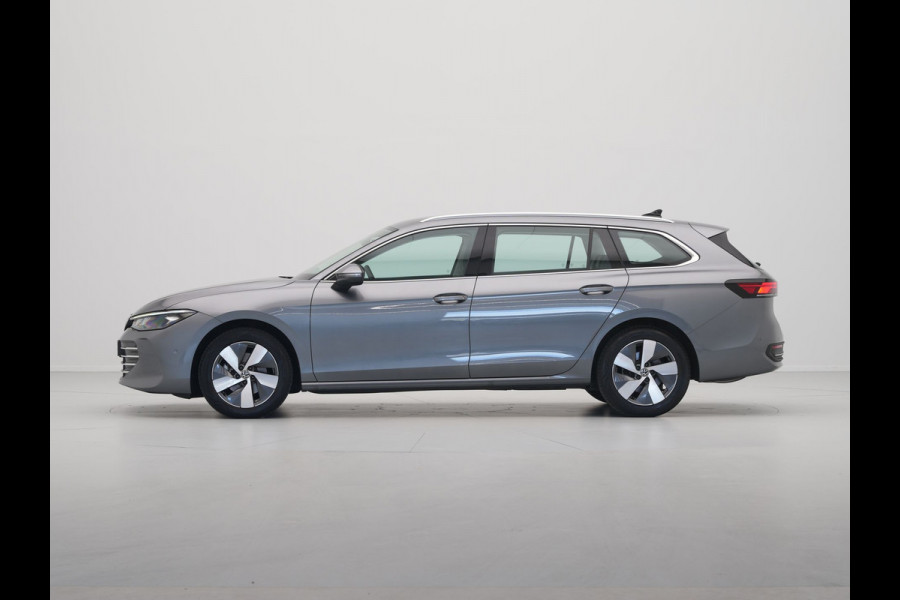 Volkswagen Passat Variant 1.5 eTSI 150pk Business Trekhaak Navigatie Camera Acc ARGON 112