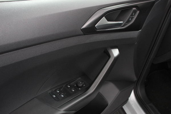 Volkswagen T-Cross 1.0 TSI 110pk DSG Life | Navigatie | Apple Carplay/Android Auto | Adaptive Cruise Control | Camera | Parkeersensoren | Stoelverwarming | Virtual Cockpit | Climate Control