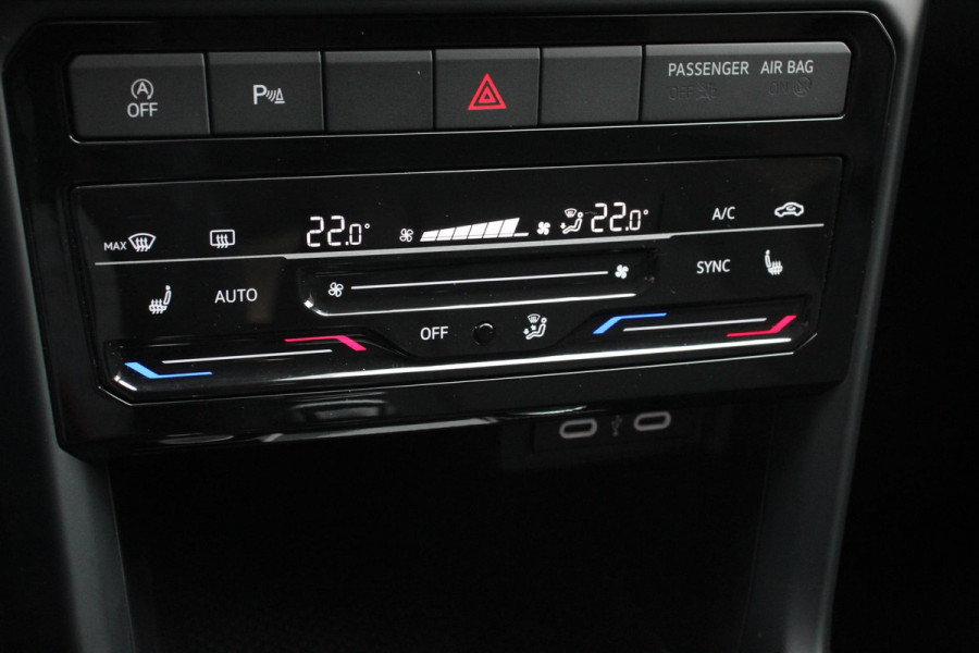 Volkswagen T-Cross 1.0 TSI 110pk DSG Life | Navigatie | Apple Carplay/Android Auto | Adaptive Cruise Control | Camera | Parkeersensoren | Stoelverwarming | Virtual Cockpit | Climate Control