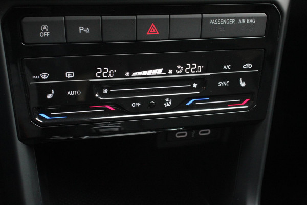 Volkswagen T-Cross 1.0 TSI 110pk DSG Life | Navigatie | Apple Carplay/Android Auto | Adaptive Cruise Control | Camera | Parkeersensoren | Stoelverwarming | Virtual Cockpit | Climate Control