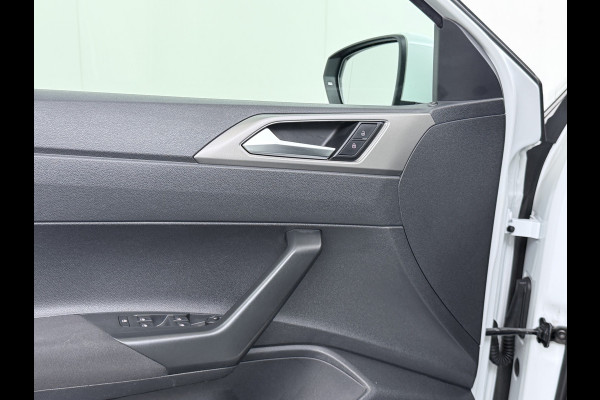 Volkswagen Polo 1.0TGI 5Drs Navi Climatronic Apple Carplay Android Auto Cruise Control Comfortline Executive-pakket DAB+ Bluetooth App-Connect Led 1e Eigenaar Origineel Nederlandse Auto Compressed Natural Gas