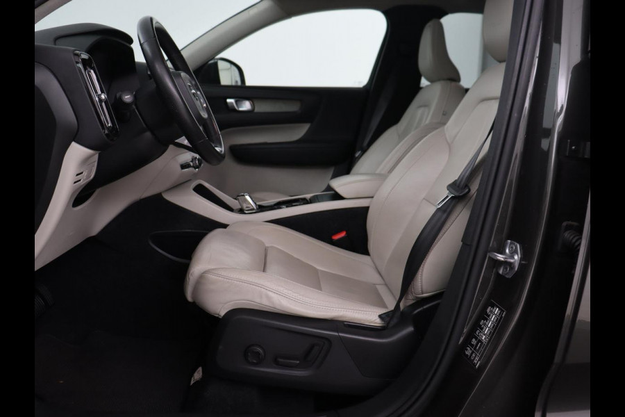Volvo XC40 2.0 T4 Inscription | Panoramadak | Leder | Adaptive cruise | Trekhaak | Stoelverwarming | 360 Camera | Keyless | Navigatie | Full LED