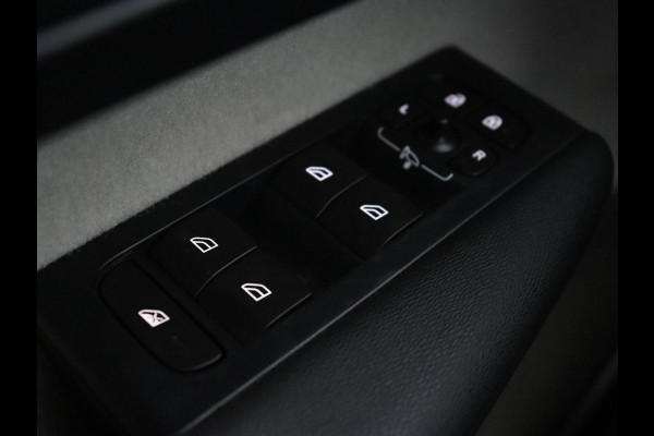 Volvo XC40 2.0 T4 Inscription | Panoramadak | Leder | Adaptive cruise | Trekhaak | Stoelverwarming | 360 Camera | Keyless | Navigatie | Full LED