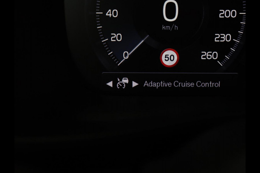 Volvo XC40 2.0 T4 Inscription | Panoramadak | Leder | Adaptive cruise | Trekhaak | Stoelverwarming | 360 Camera | Keyless | Navigatie | Full LED