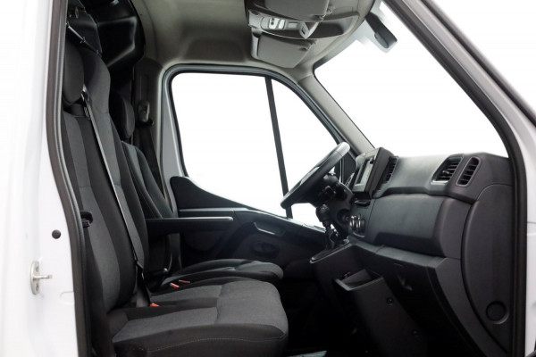 Renault Master T35 2.3 dCi 130pk L3H2 Dubbel Lucht Airco/Navi/Trekhaak 3500kg 09-2022