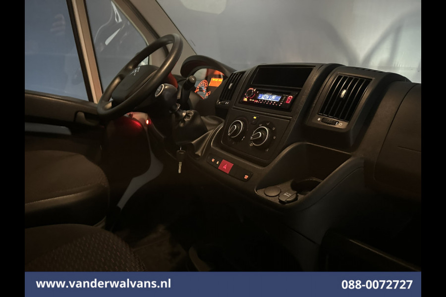 Citroën Jumper 2.2 BlueHDi 141pk Bakwagen Laadklep Euro6 Airco | 975kg laadvermogen Bijrijdersbank