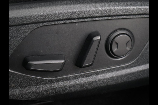 Kia Sportage 1.6 T-GDI Plug-in Hybrid AWD DynamicPlusLine | Stoel & stuurverwarming | Half leder | Camera | Carplay | Adaptive cruise | 19'' | Navigatie | Achterbankverwarming | PHEV