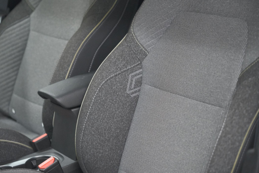 Renault Captur TCe 90 Techno | Nieuw Model | Camera | Navigatie | Apple Carplay | Pack Full Screen | 18 Inch Lichtmetalen Velgen