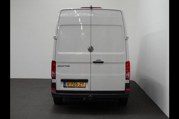 Volkswagen Crafter 140pk L4H3 / L3H2 Dubbele cabine Airco Cruise control Trekhaak Navigatie Carplay  Camera Sidebars Euro6