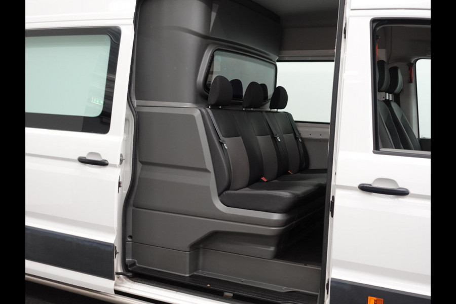 Volkswagen Crafter 140pk L4H3 / L3H2 Dubbele cabine Airco Cruise control Trekhaak Navigatie Carplay  Camera Sidebars Euro6