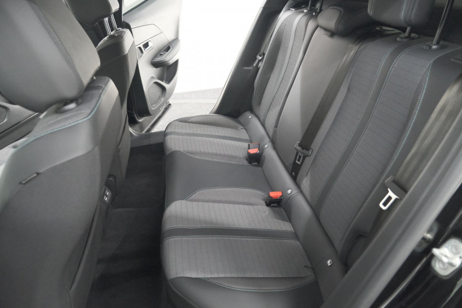 Peugeot 2008 PureTech 130 EAT8 Allure | Camera | Navigatie | Apple Carplay | Parkeersensoren