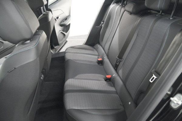 Peugeot 2008 PureTech 130 EAT8 Allure | Camera | Navigatie | Apple Carplay | Parkeersensoren