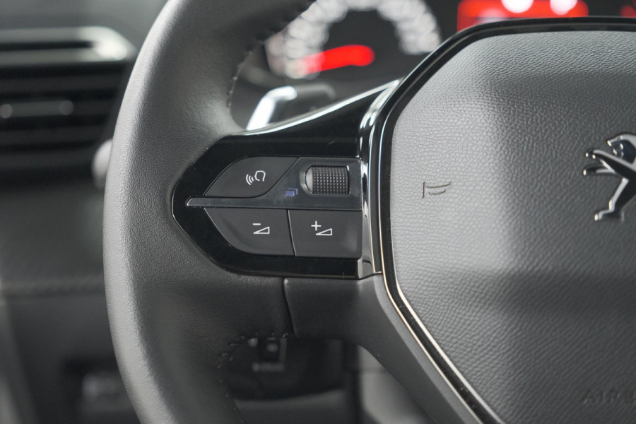 Peugeot 2008 PureTech 130 EAT8 Allure | Camera | Navigatie | Apple Carplay | Parkeersensoren