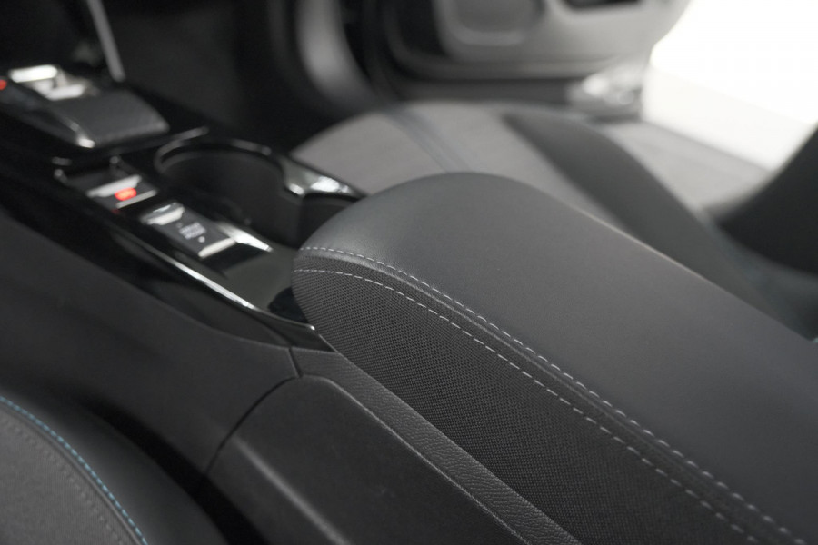 Peugeot 2008 PureTech 130 EAT8 Allure | Camera | Navigatie | Apple Carplay | Parkeersensoren