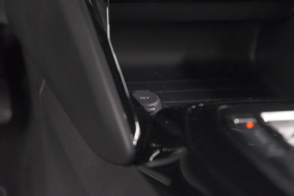 Peugeot 2008 PureTech 130 EAT8 Allure | Camera | Navigatie | Apple Carplay | Parkeersensoren