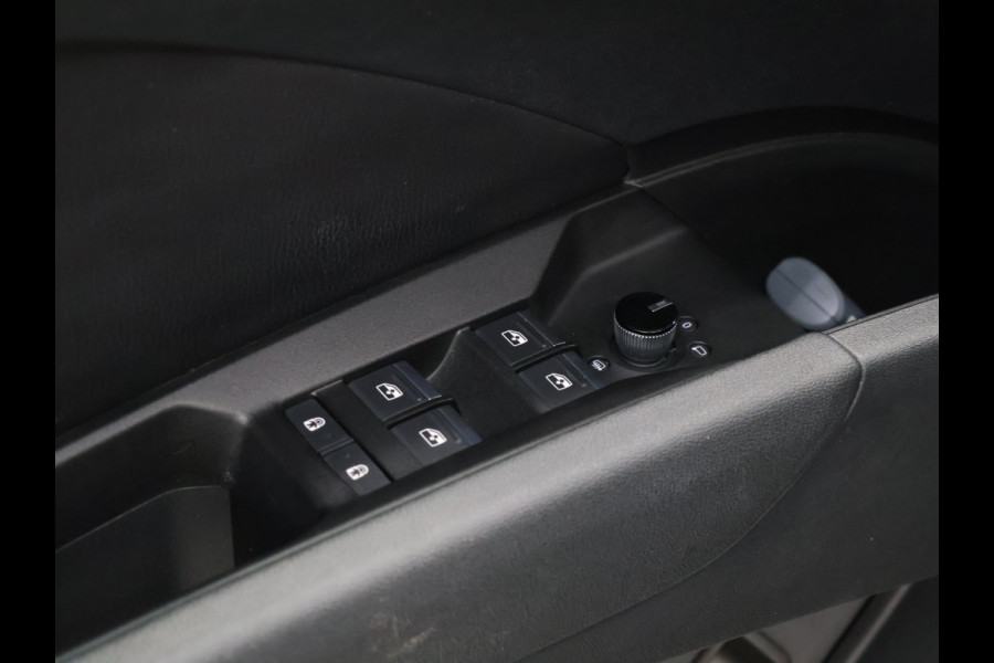 Audi Q4 e-tron 35 Launch edition Advanced Plus 55 kWh SOH 94% [SCHUIFKANTELDAK, APPLE CARPLAY, ANDROID, ADAPTIVE CRUISE, VOL LEDER, CAMERA, STOELVERWARMING, LEDVERLICHTING, CLIMATE, NIEUWSTAAT]