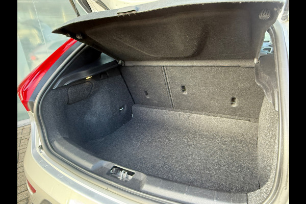 Volvo V40 2.0 T2 Momentum Standkachel