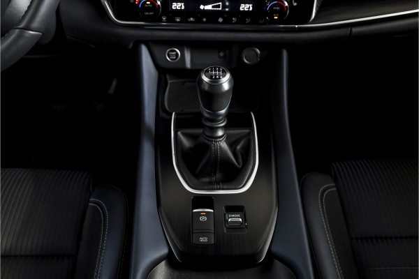 Nissan QASHQAI 1.3 MHEV 140 PK Tekna | Cold Pack | Dig. Cockpit | Adapt. Cruise | PDC | 360 Camera | NAV + App. Connect | ECC | DAB | LM 20" |