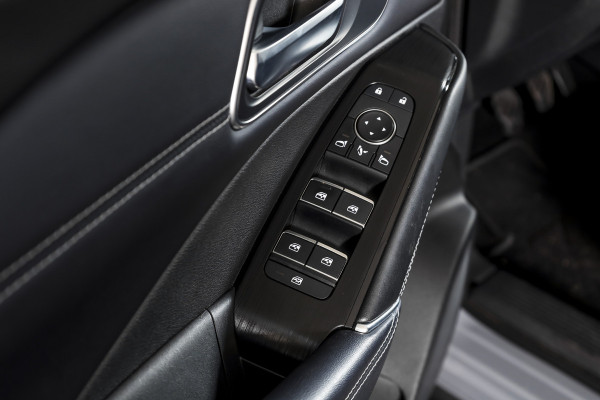 Nissan QASHQAI 1.3 MHEV 140 PK Tekna | Cold Pack | Dig. Cockpit | Adapt. Cruise | PDC | 360 Camera | NAV + App. Connect | ECC | DAB | LM 20" |