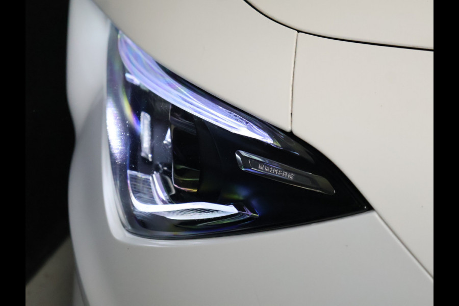 Mercedes-Benz CLA-Klasse 200 Premium Plus [SCHUIFKANTELDAK, BURMESTER SOUND, APPLE CARPLAY, ANDROID, SFEERVERLICHTING, CAMERA, STOELVERWARMING, LEDVERLICHTING, CRUISE, CLIMATE, NIEUWSTAAT]